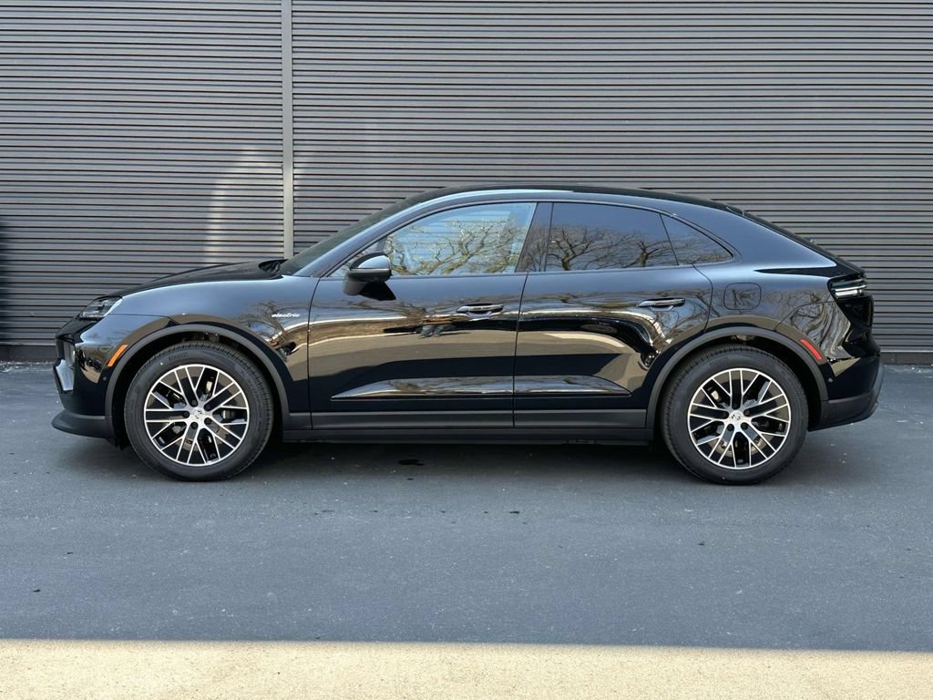New 2026 Porsche Macan 4 Electric AWD/4WD image 2