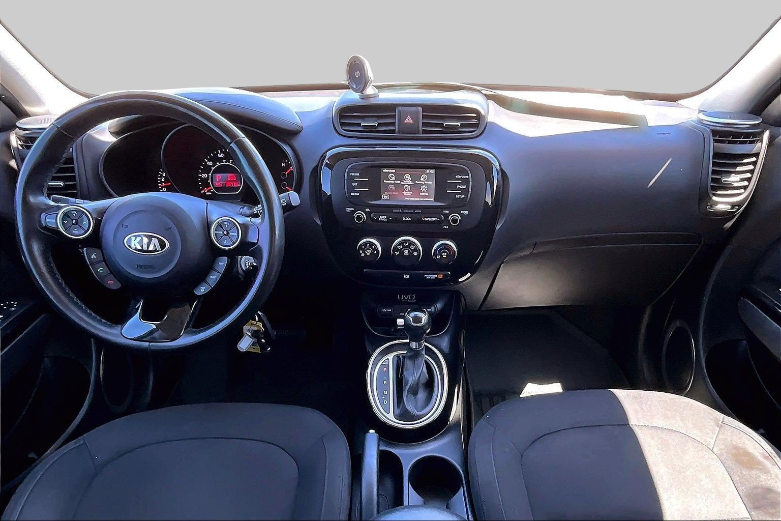 Used 2015 Kia Soul ! FWD image 11