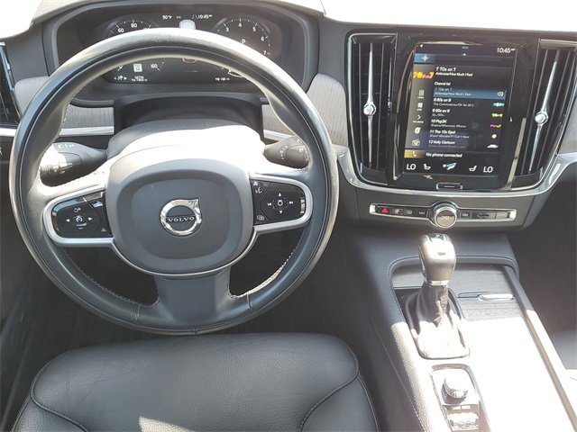 Used 2021 Volvo V90 T6 Cross Country image 25