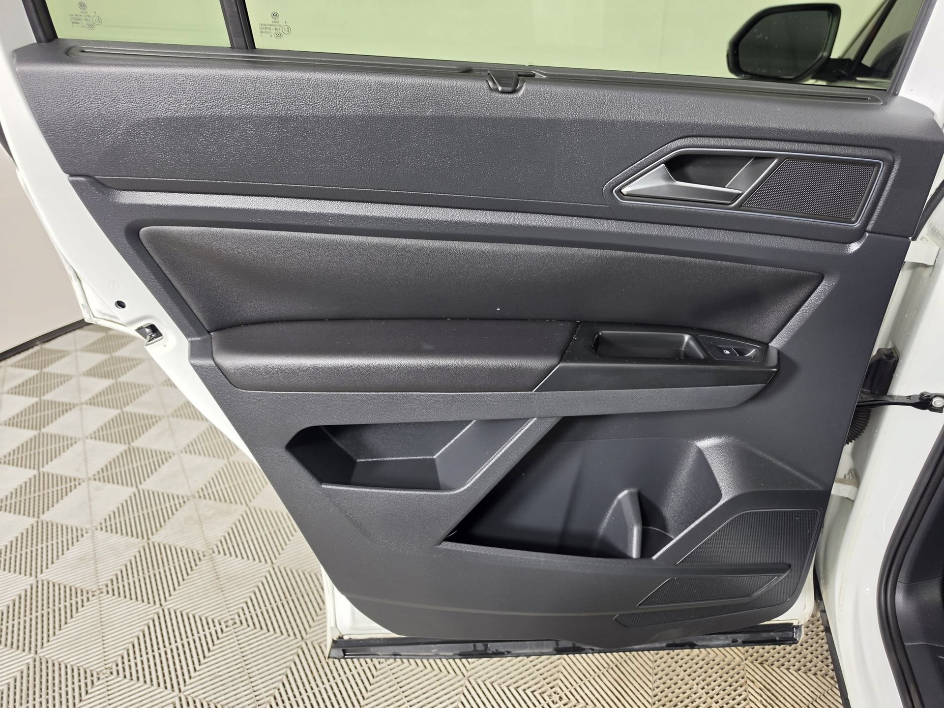 Used 2019 Volkswagen Atlas SE FWD image 38