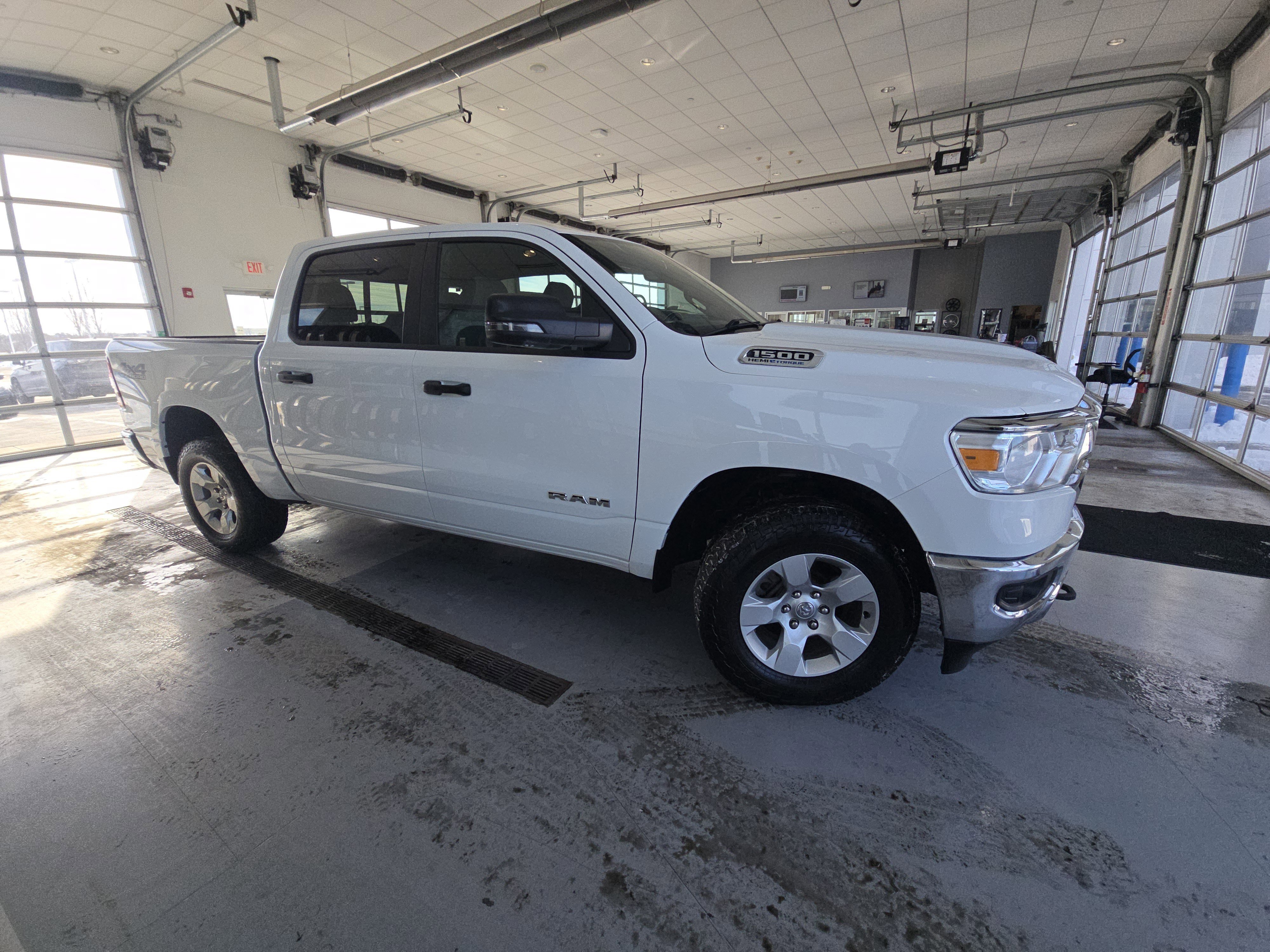 Used 2024 RAM 1500 Big Horn AWD/4WD image 18