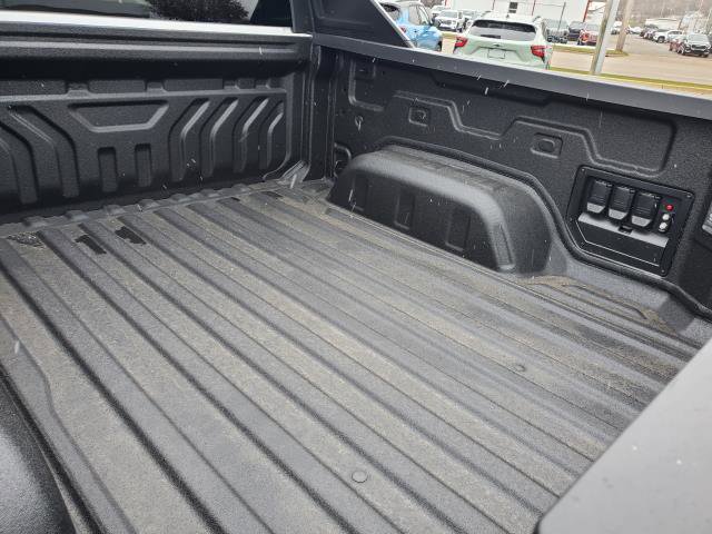 New 2025 Chevrolet Silverado EV LT image 29