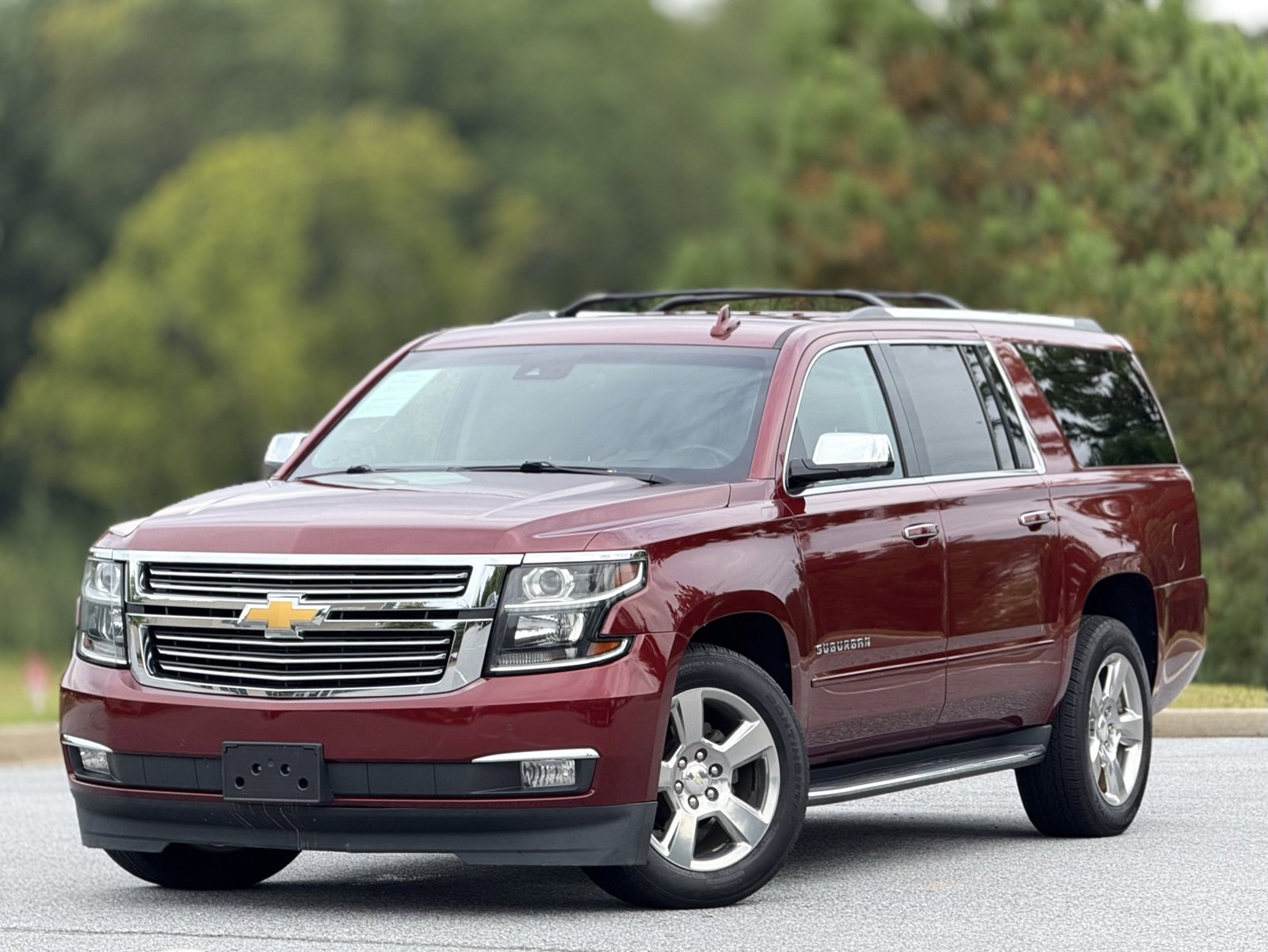 Used 2017 Chevrolet Suburban Premier image 7