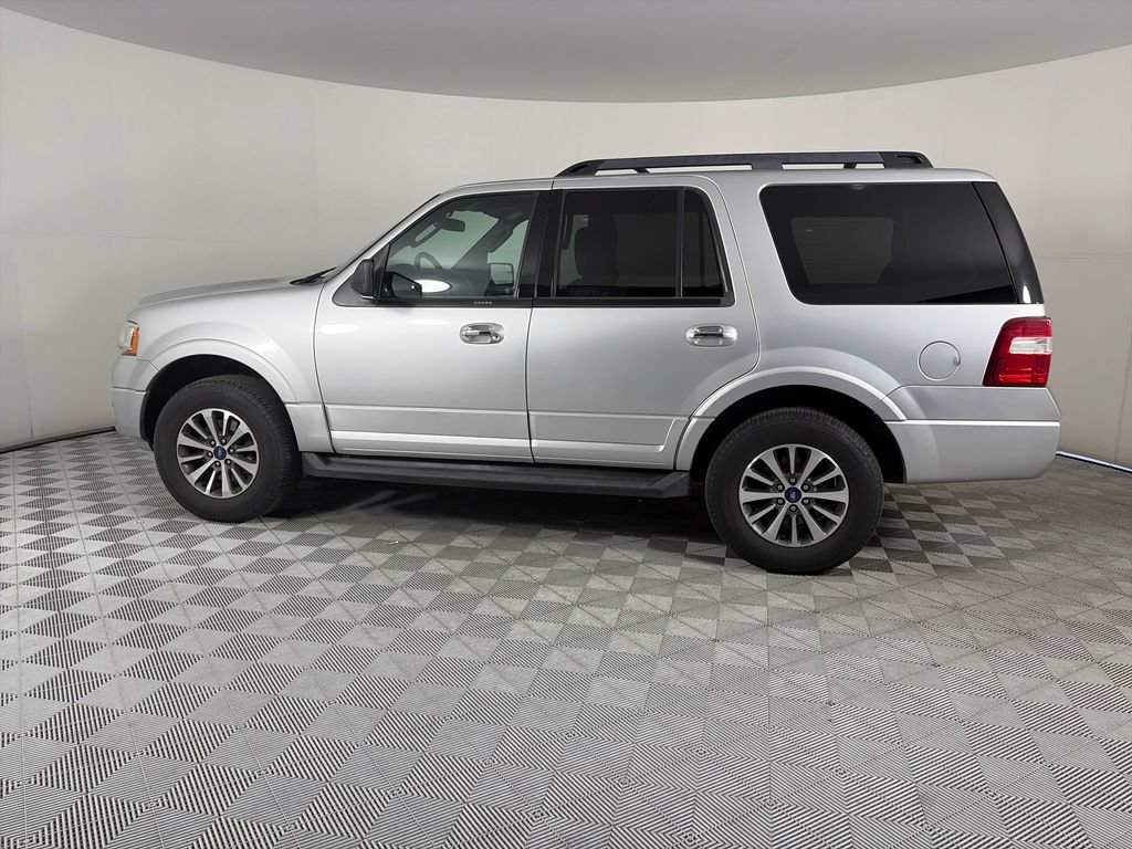 Used 2017 Ford Expedition XLT AWD/4WD image 4