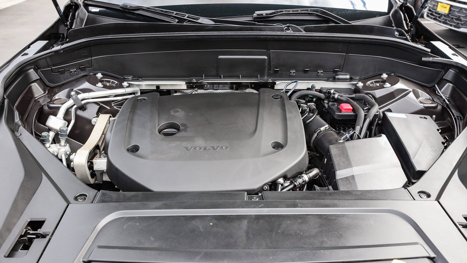 Used 2024 Volvo XC90 B6 Plus image 27