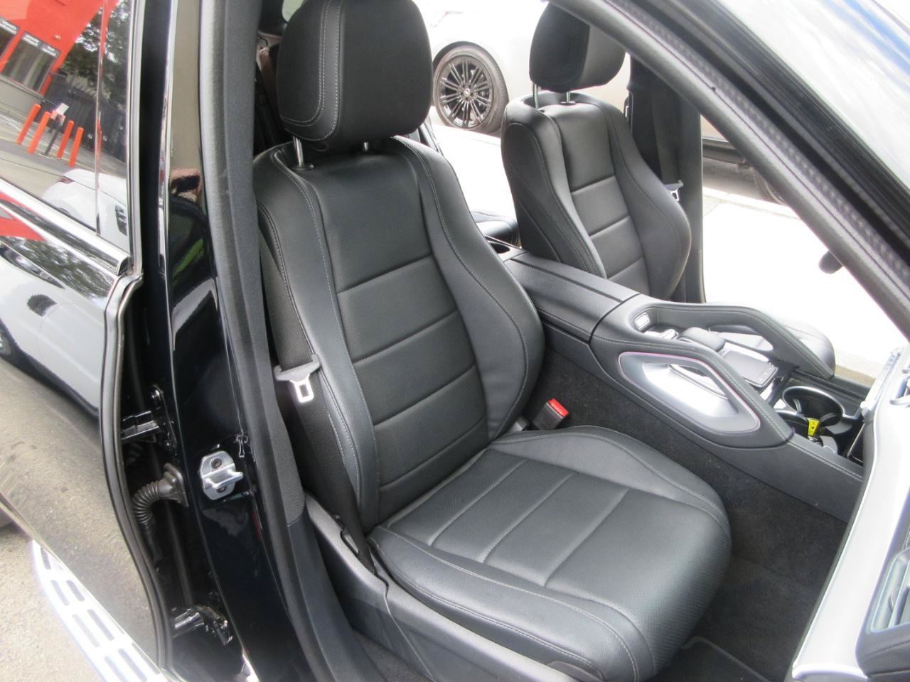 Used 2024 Mercedes-Benz GLS 450 4MATIC w/ AMG Line Exterior image 23