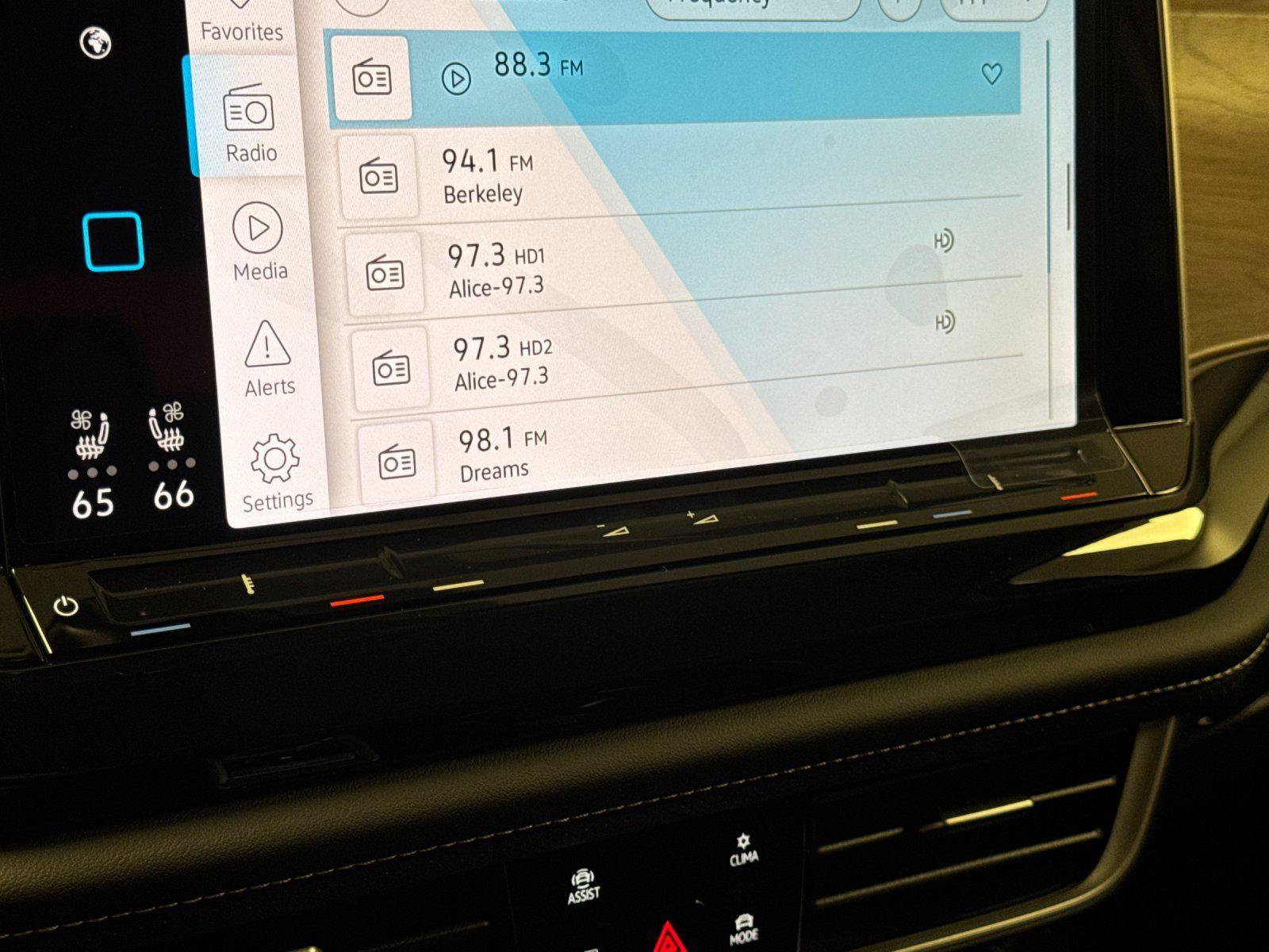 New 2026 Volkswagen Atlas SE image 20