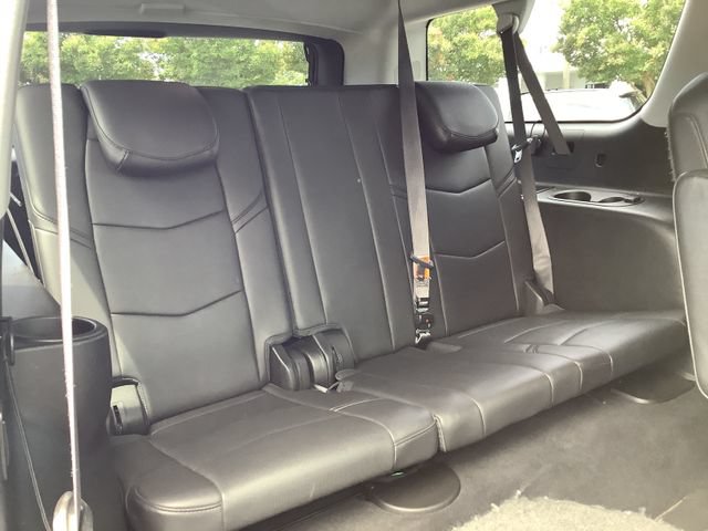 Used 2015 Cadillac Escalade ESV Luxury RWD image 37