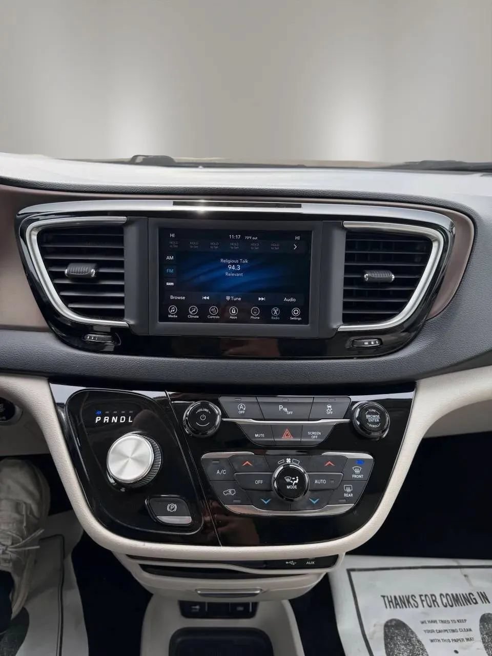 Used 2019 Chrysler Pacifica Touring-L FWD image 15