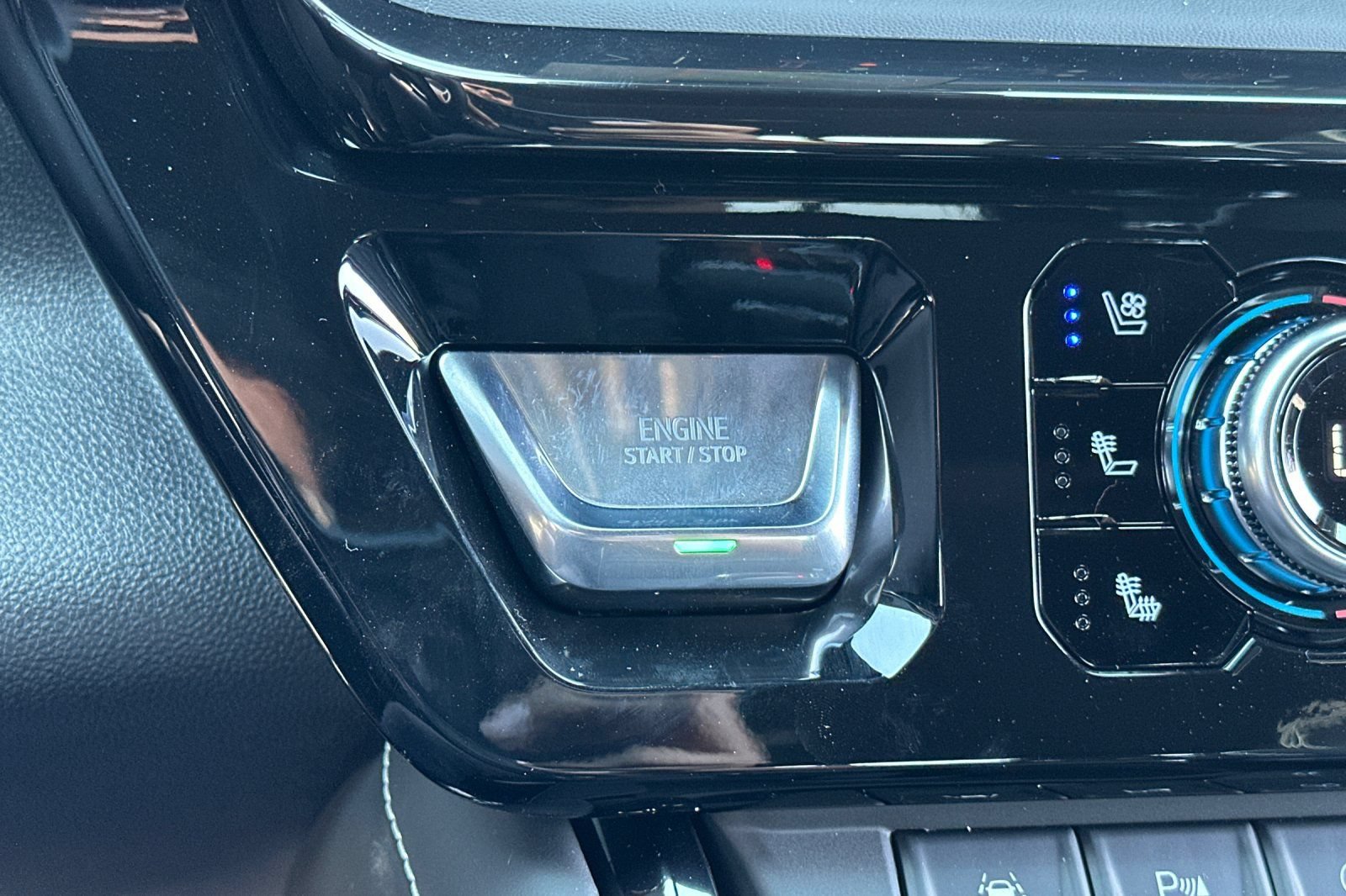 New 2026 GMC Sierra 1500 AT4X w/ AT4X AEV Edition AWD/4WD image 24