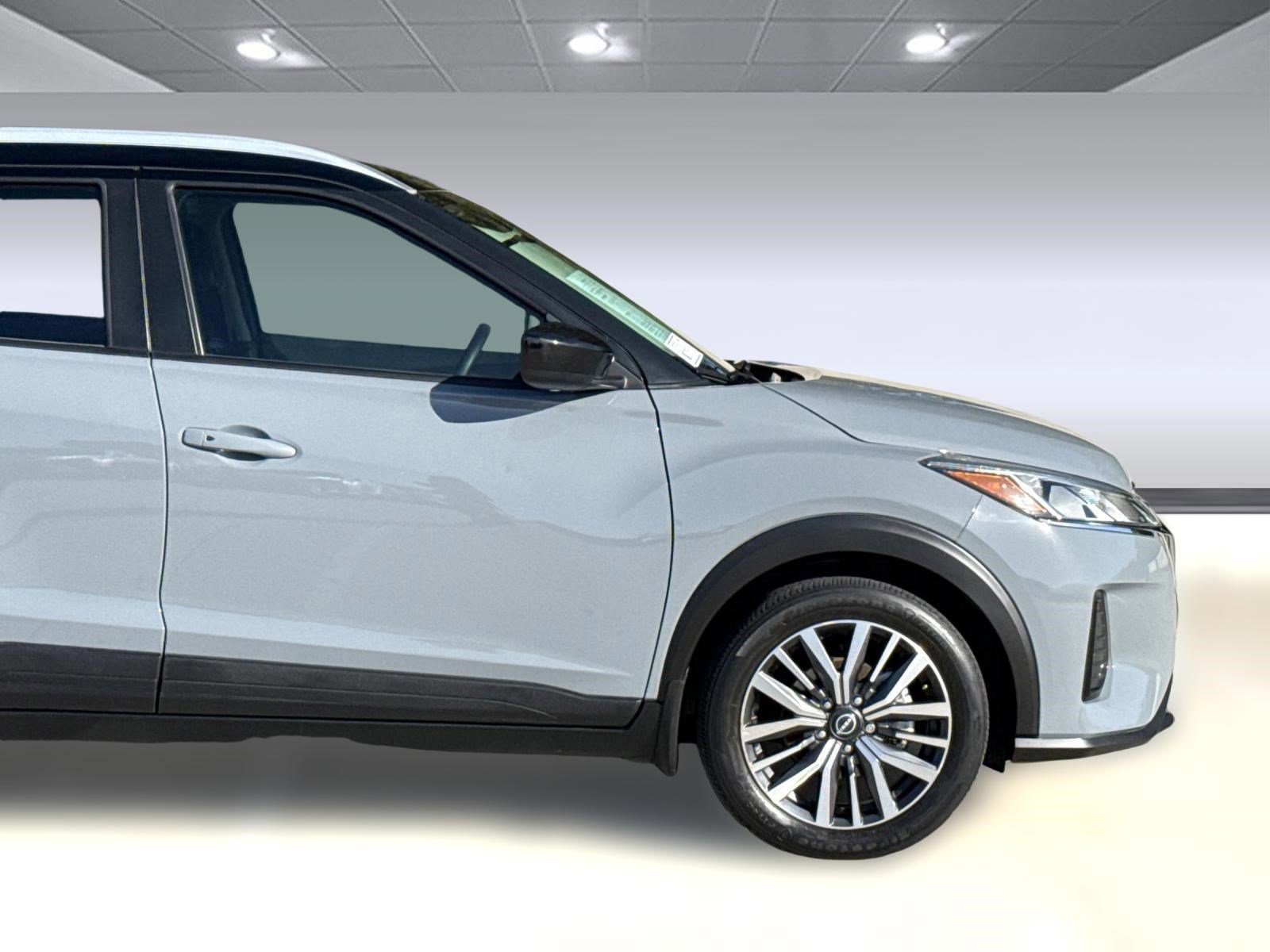 Used 2023 Nissan Kicks SV FWD image 34