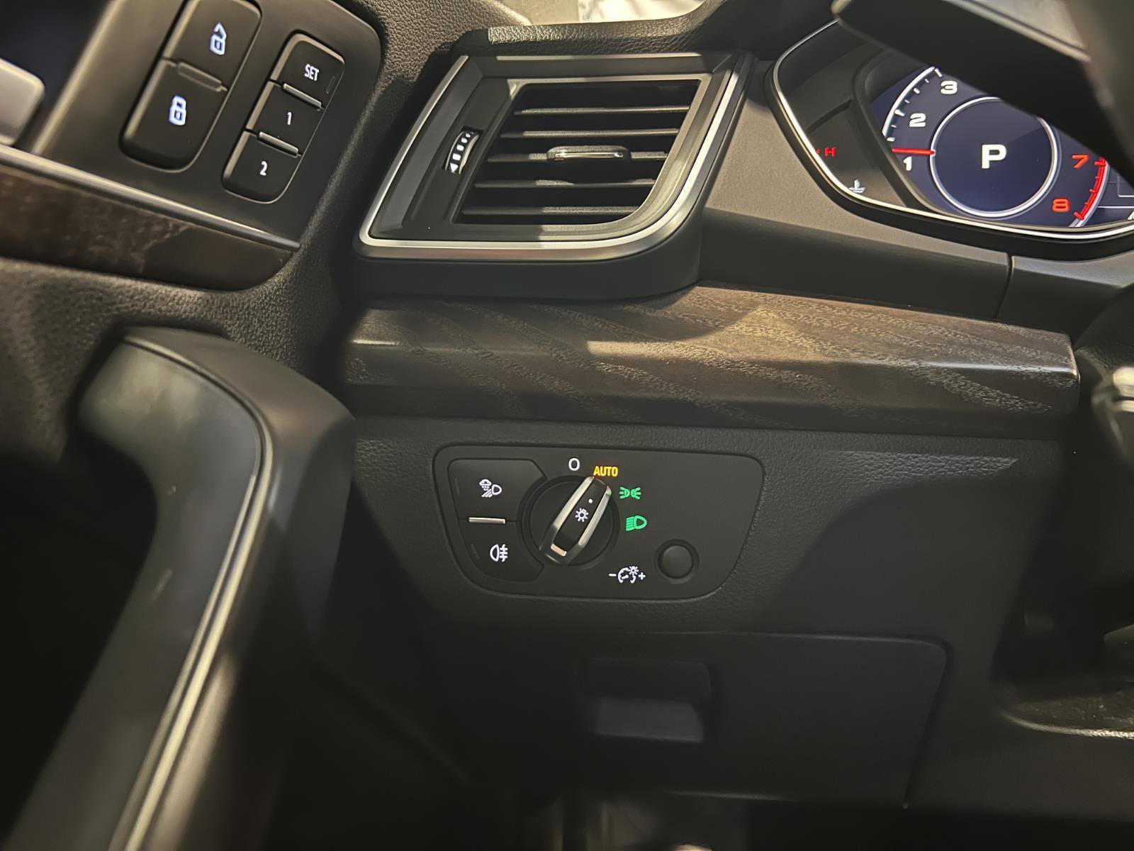 Used 2018 Audi Q5 2.0T Premium image 15