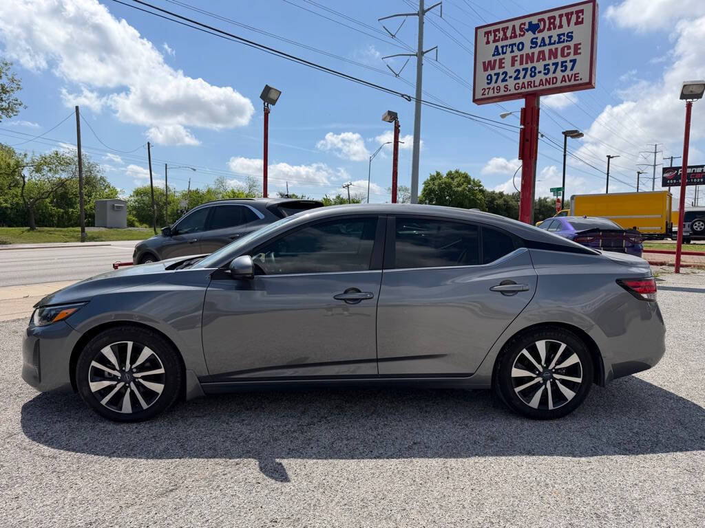 Used 2025 Nissan Sentra SV w/ SV Premium Package FWD image 4