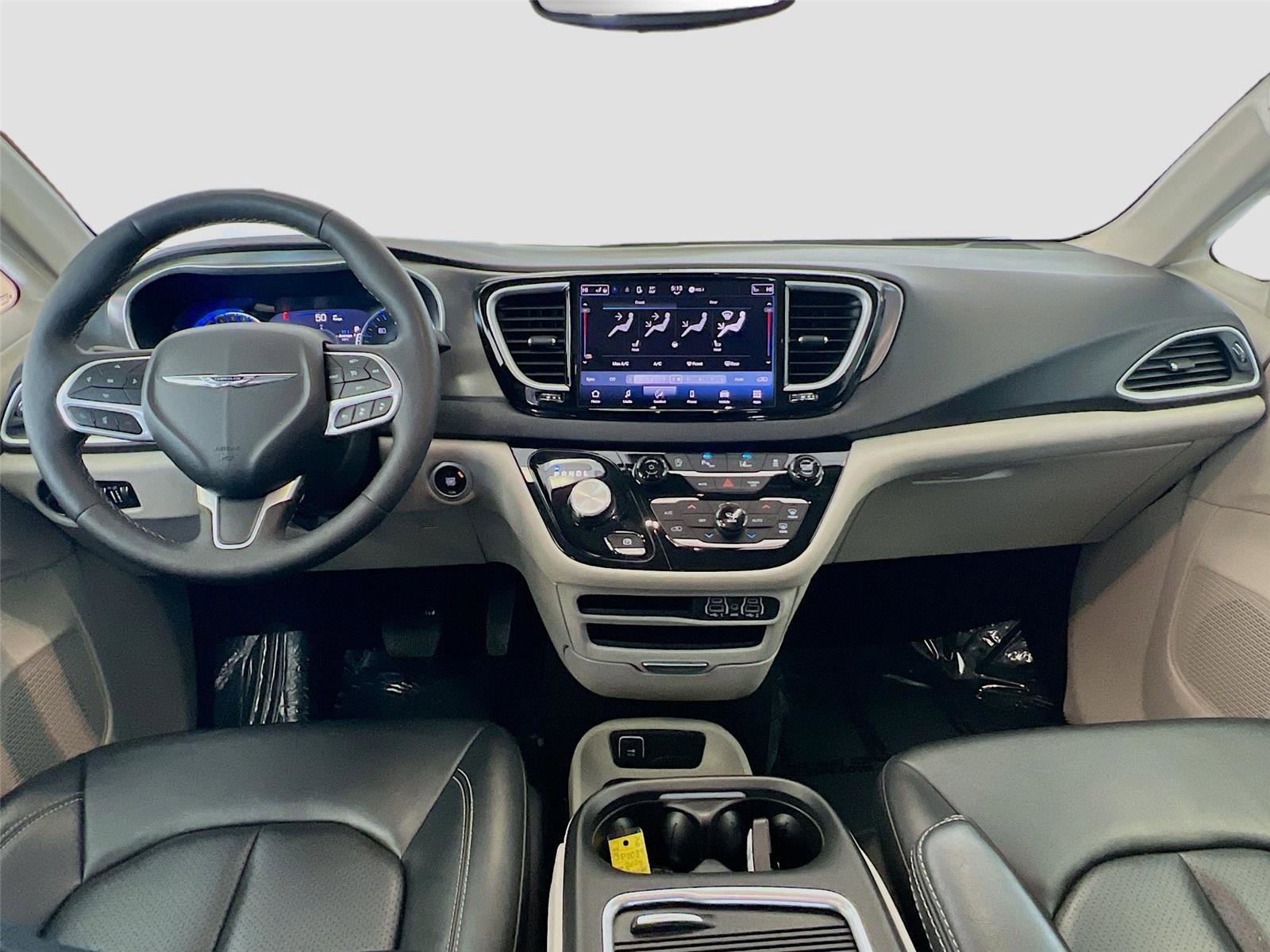 Used 2024 Chrysler Pacifica Touring-L FWD image 31