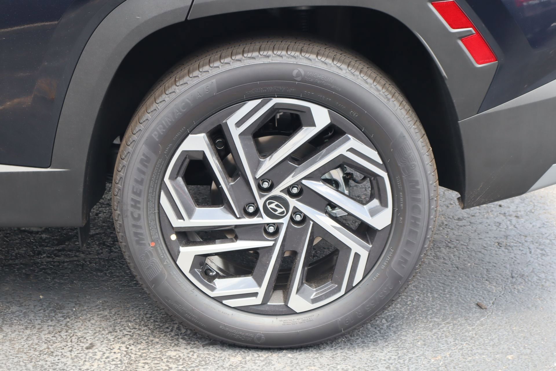 New 2025 Hyundai Tucson Limited image 5