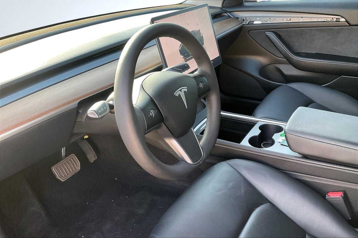 Used 2022 Tesla Model 3 Long Range AWD/4WD image 13
