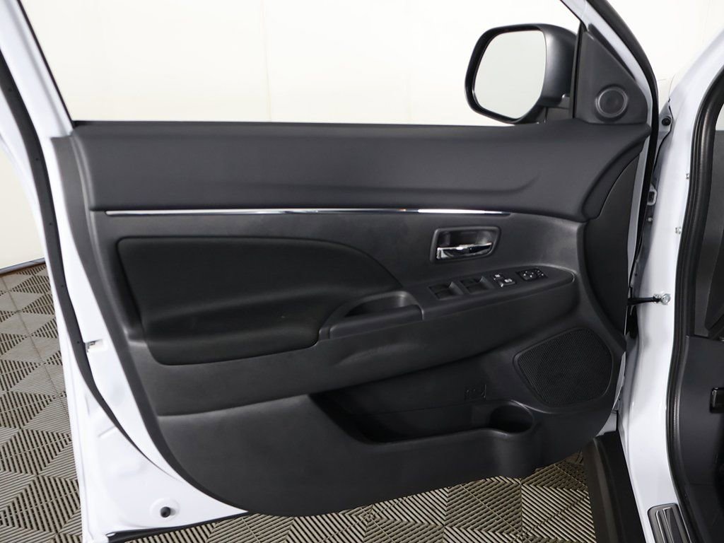 New 2025 Mitsubishi Outlander Sport ES image 17