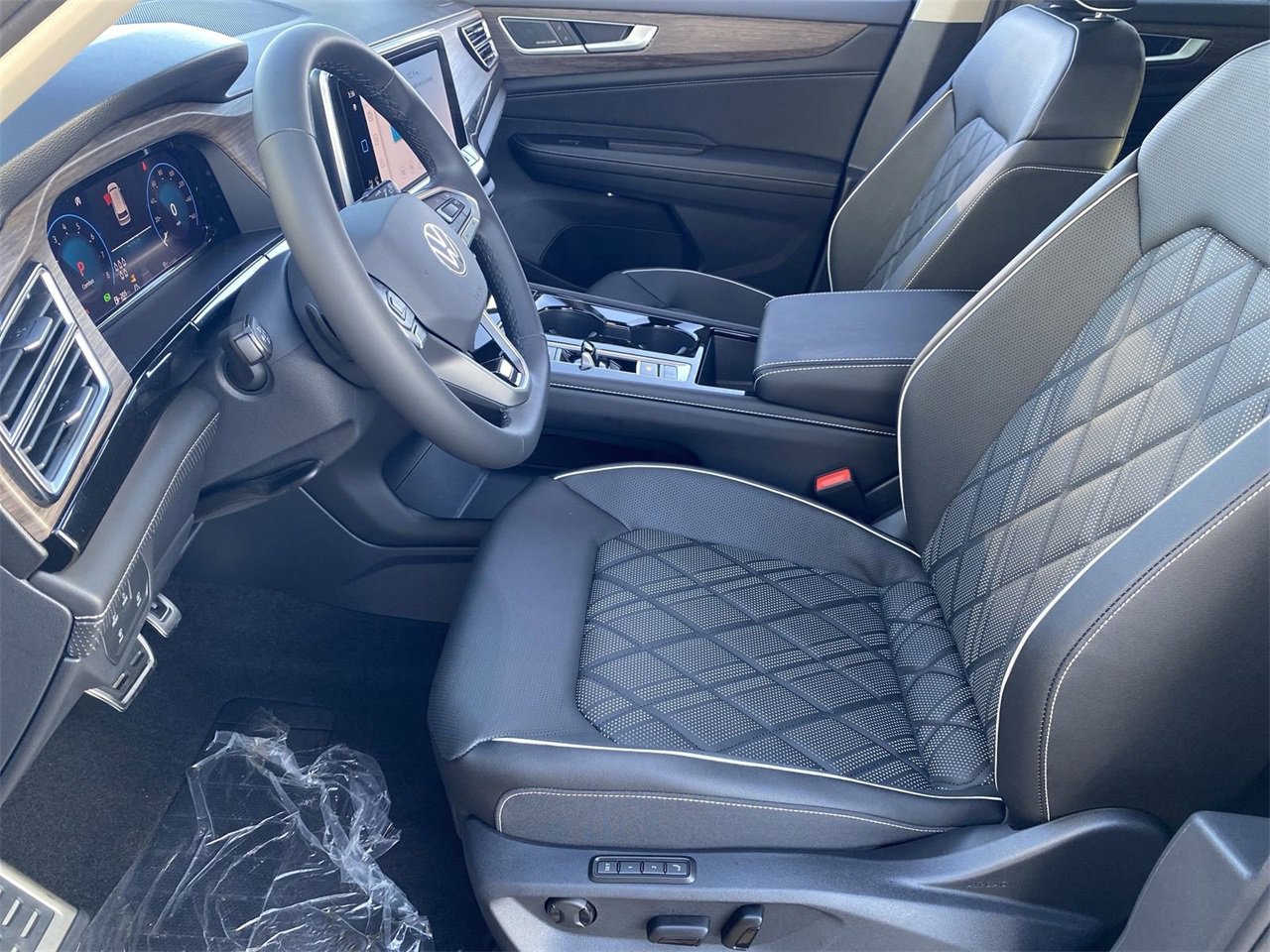 New 2026 Volkswagen Atlas SEL Premium R-Line image 15