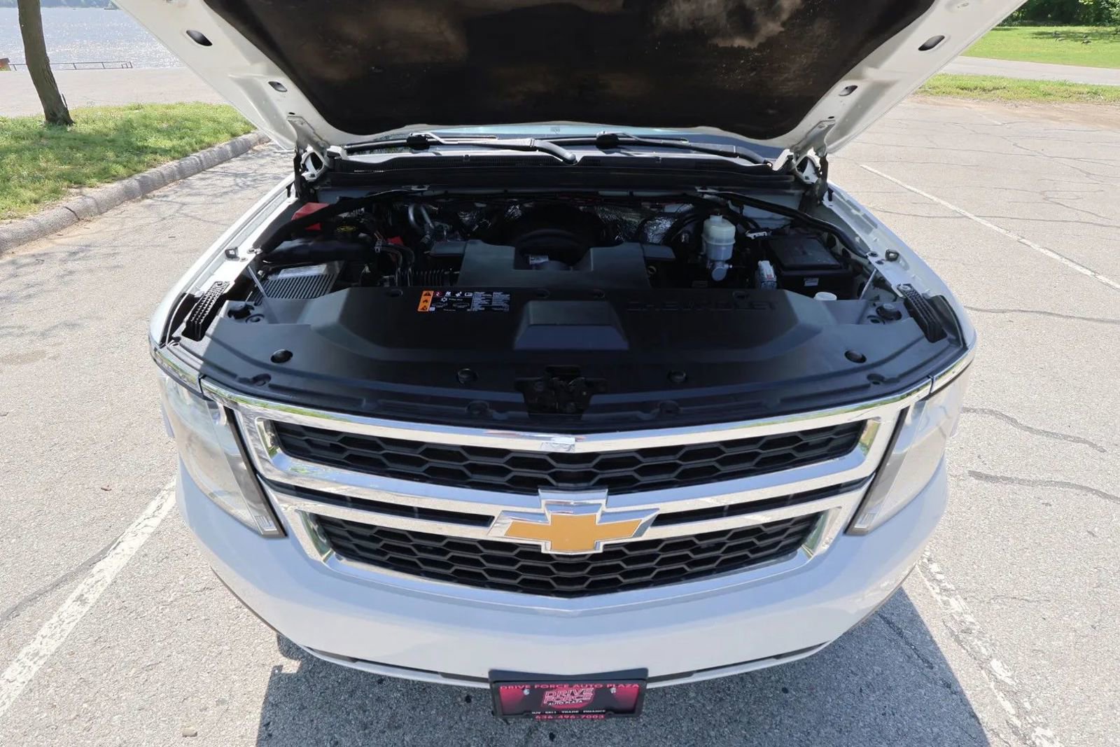 Used 2017 Chevrolet Tahoe LS w/ Skid Plate Package AWD/4WD image 11