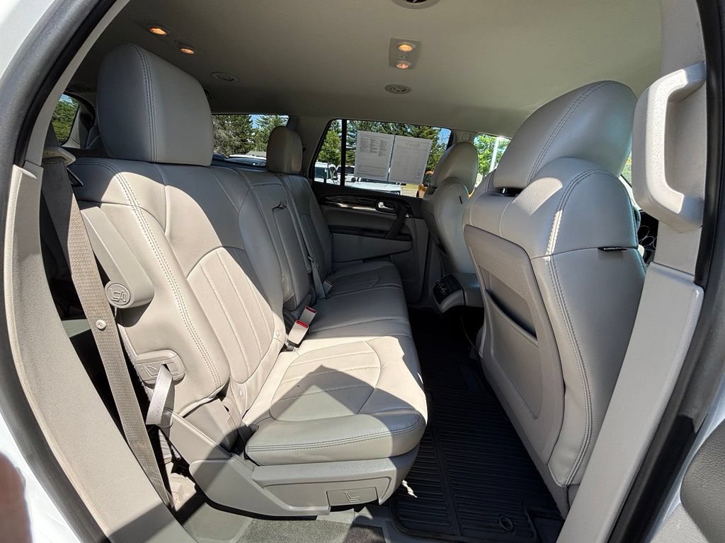 Used 2017 Buick Enclave Leather w/ Trailering Package FWD image 15