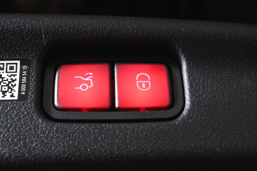 Certified 2026 Mercedes-Benz C 300 4MATIC Sedan image 34