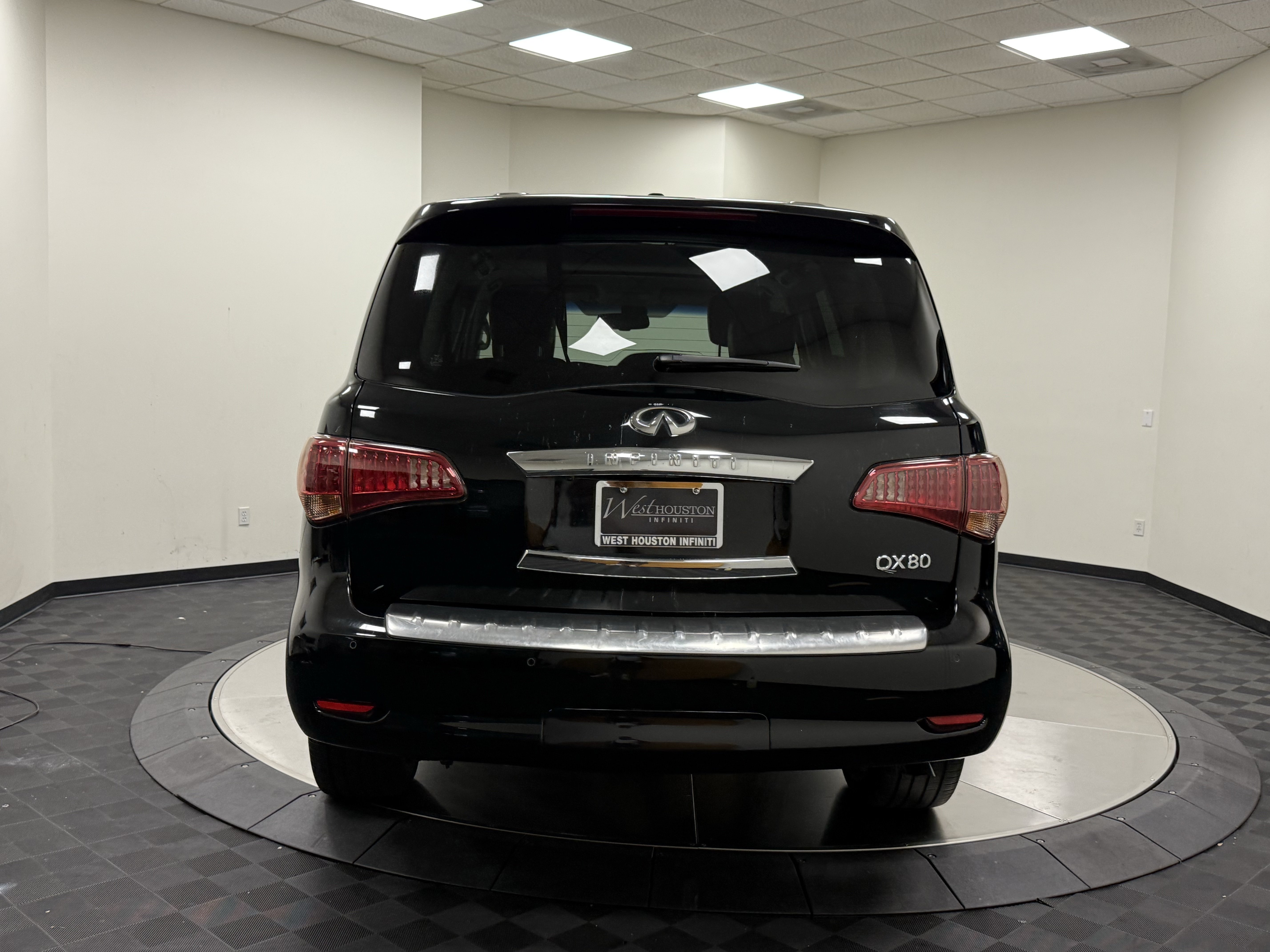 Used 2016 INFINITI QX80 2WD w/ 22" Wheel Package image 6