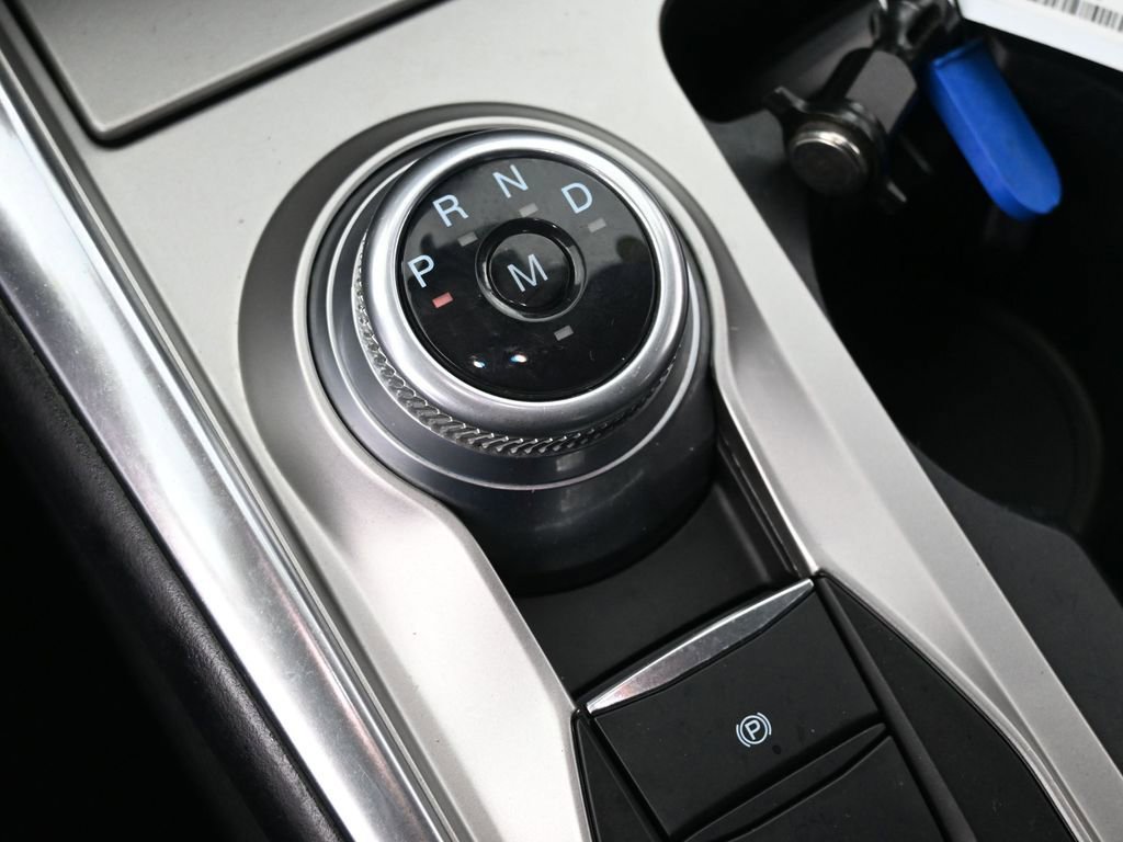 Used 2020 Ford Explorer Platinum w/ Premium Technology Package image 26