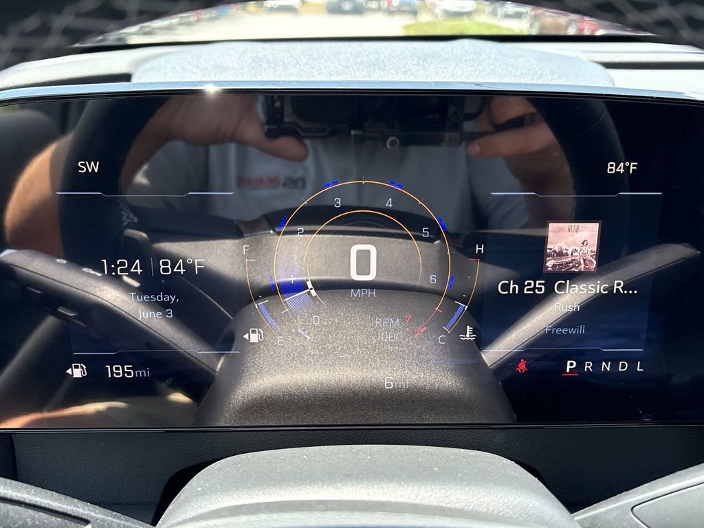 New 2025 Chevrolet Traverse LT image 13