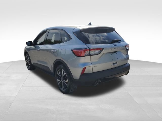 Used 2022 Ford Escape SE w/ SE Sport Appearance Package FWD image 6