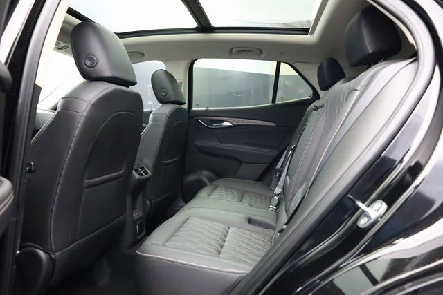 Used 2023 Buick Envision Avenir image 24