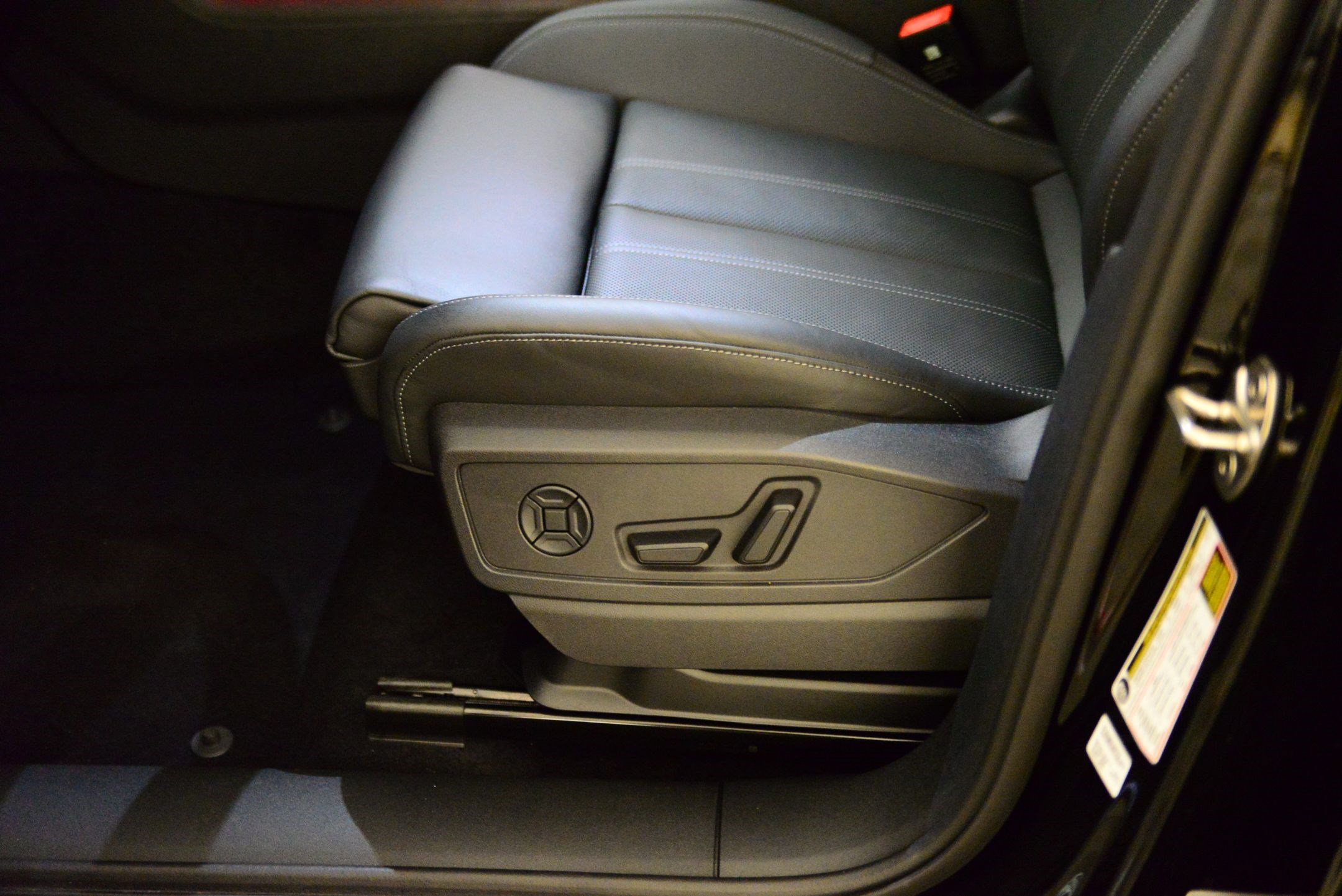 New 2025 Audi Q5 Premium w/ Premium Plus AWD/4WD image 24