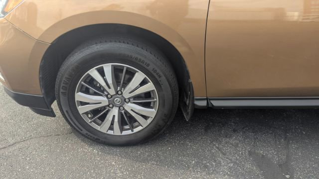 Used 2017 Nissan Pathfinder SL w/ SL Premium Package image 9