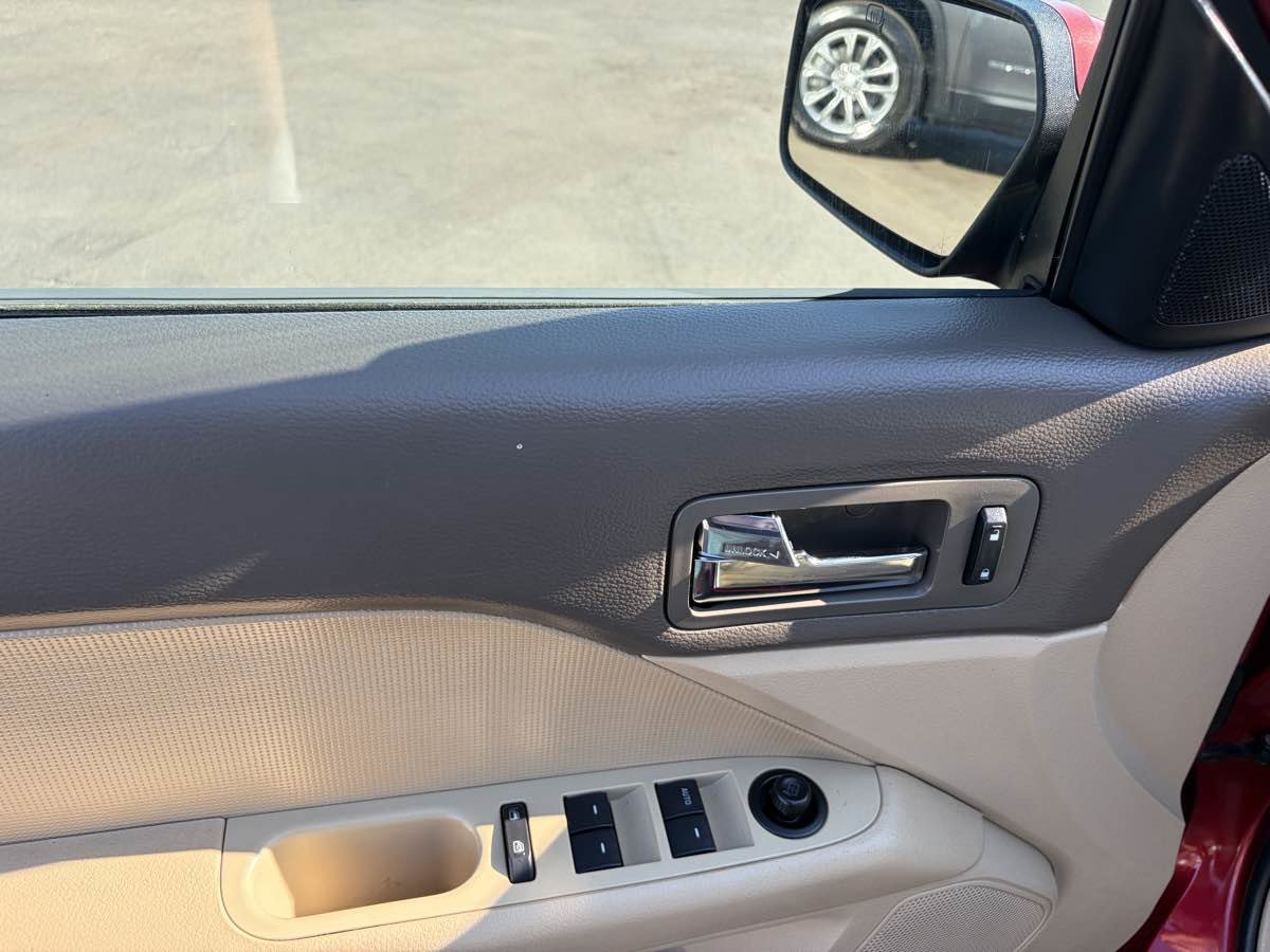 Used 2008 Mercury Milan Premier image 14