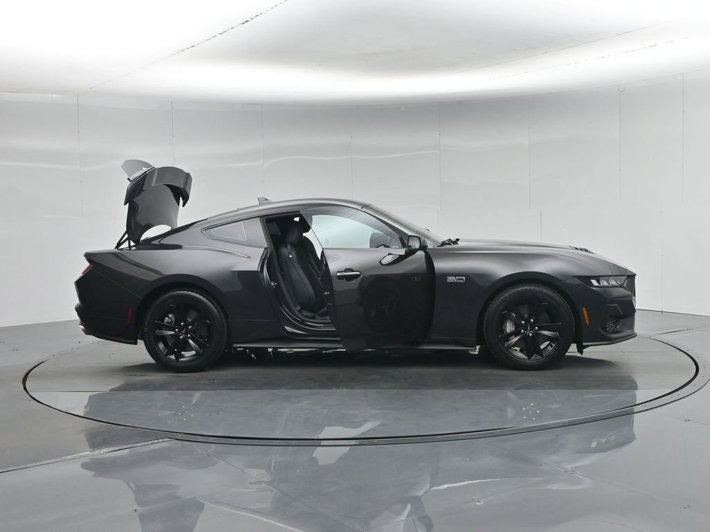 Used 2024 Ford Mustang GT image 5