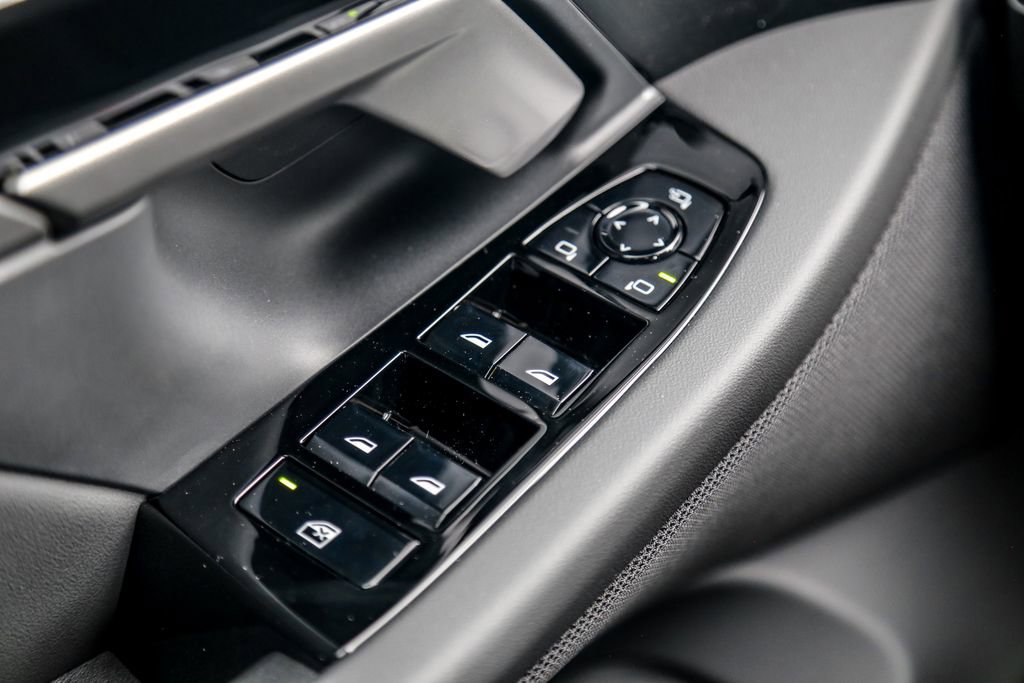 New 2026 BMW 530i xDrive w/ Premium Package image 18