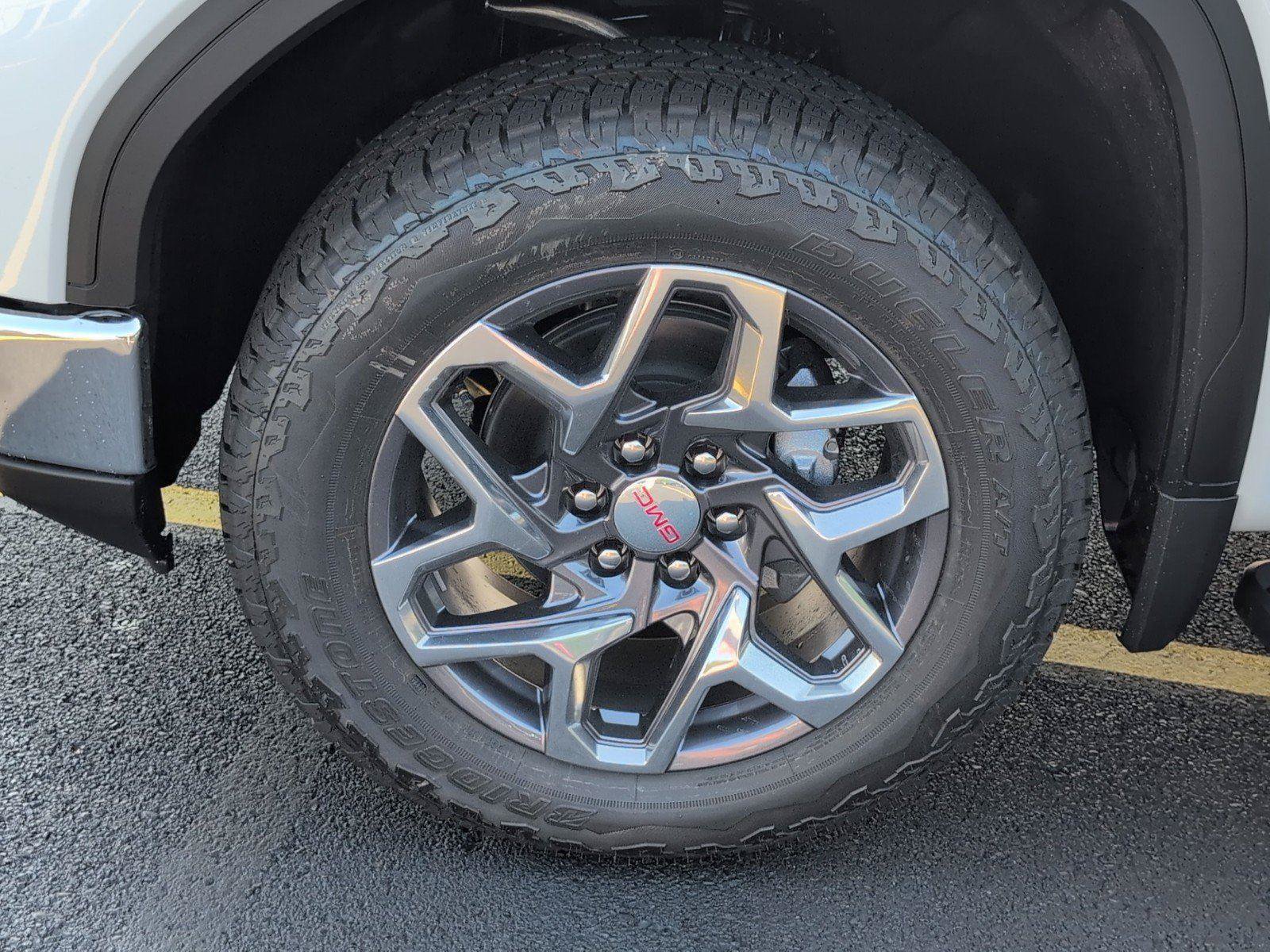 New 2026 GMC Sierra 1500 SLT w/ SLT Premium Plus Package AWD/4WD image 11