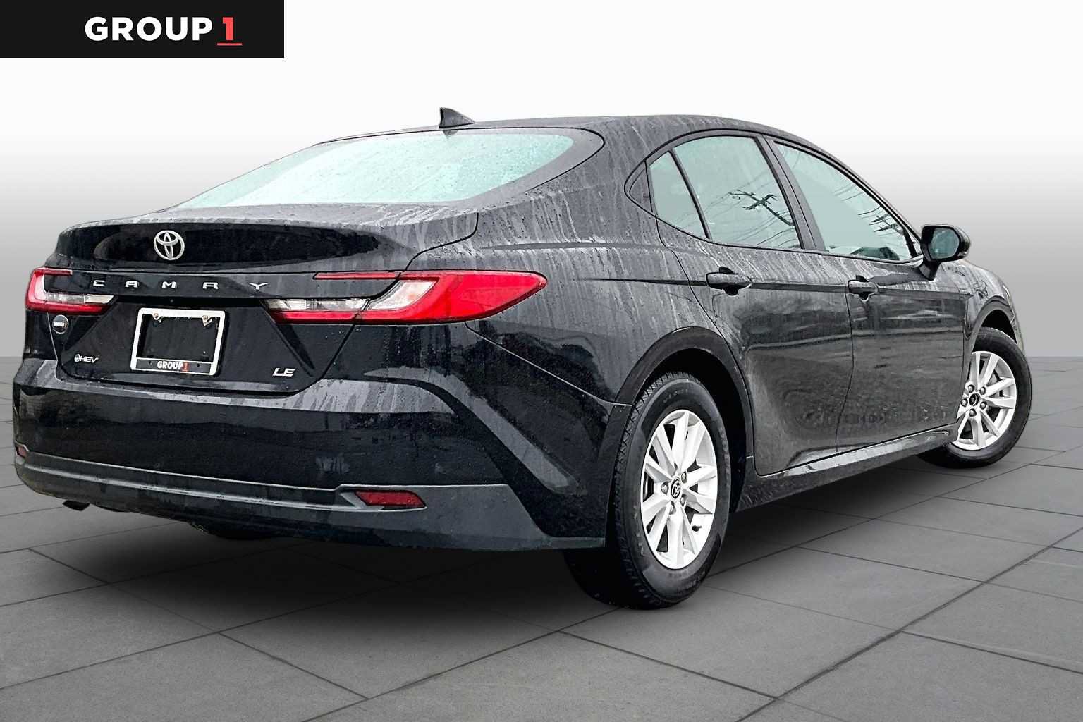 Used 2025 Toyota Camry LE FWD image 13