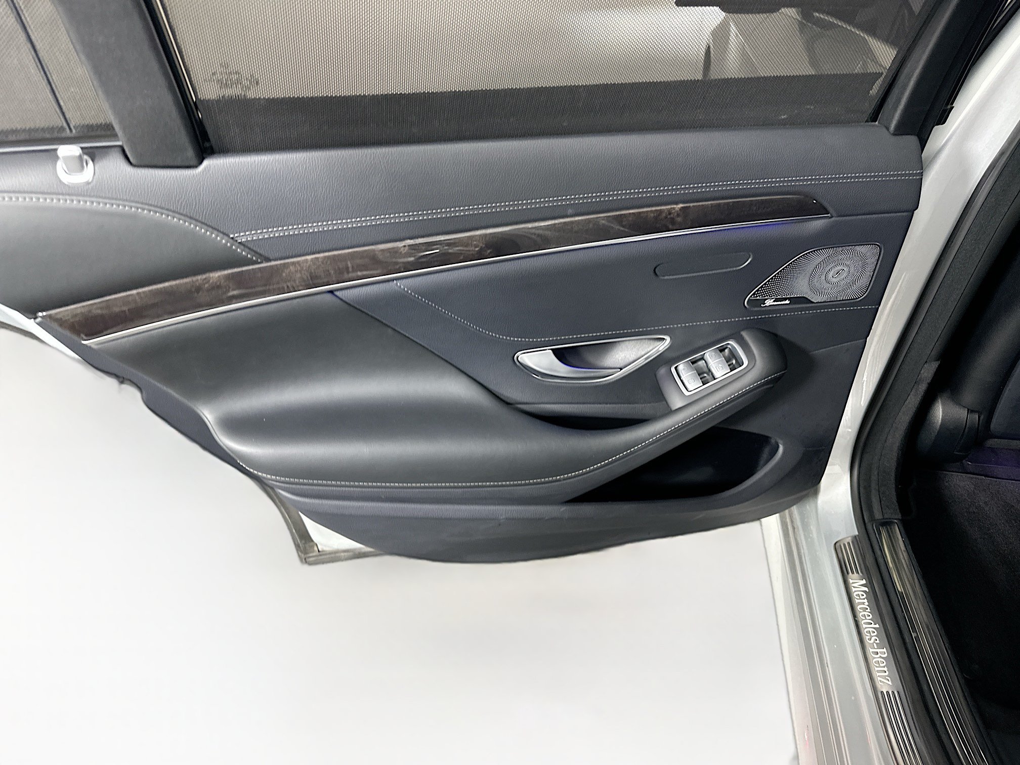 Used 2016 Mercedes-Benz S 550 Sedan image 27