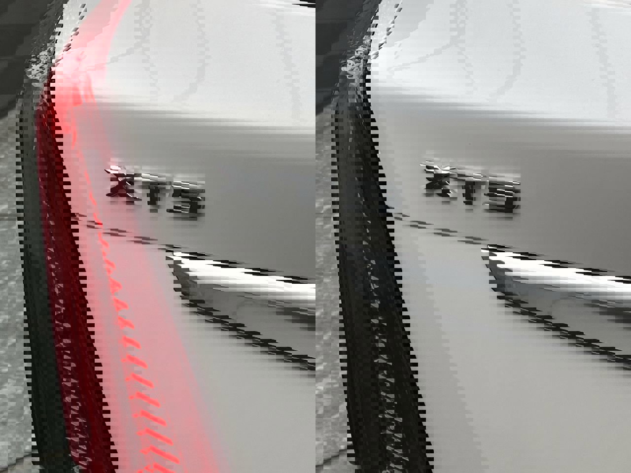 Used 2017 Cadillac XT5 Luxury w/ Driver Awareness Package image 34