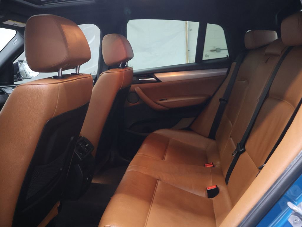 Used 2018 BMW X4 M40i image 15