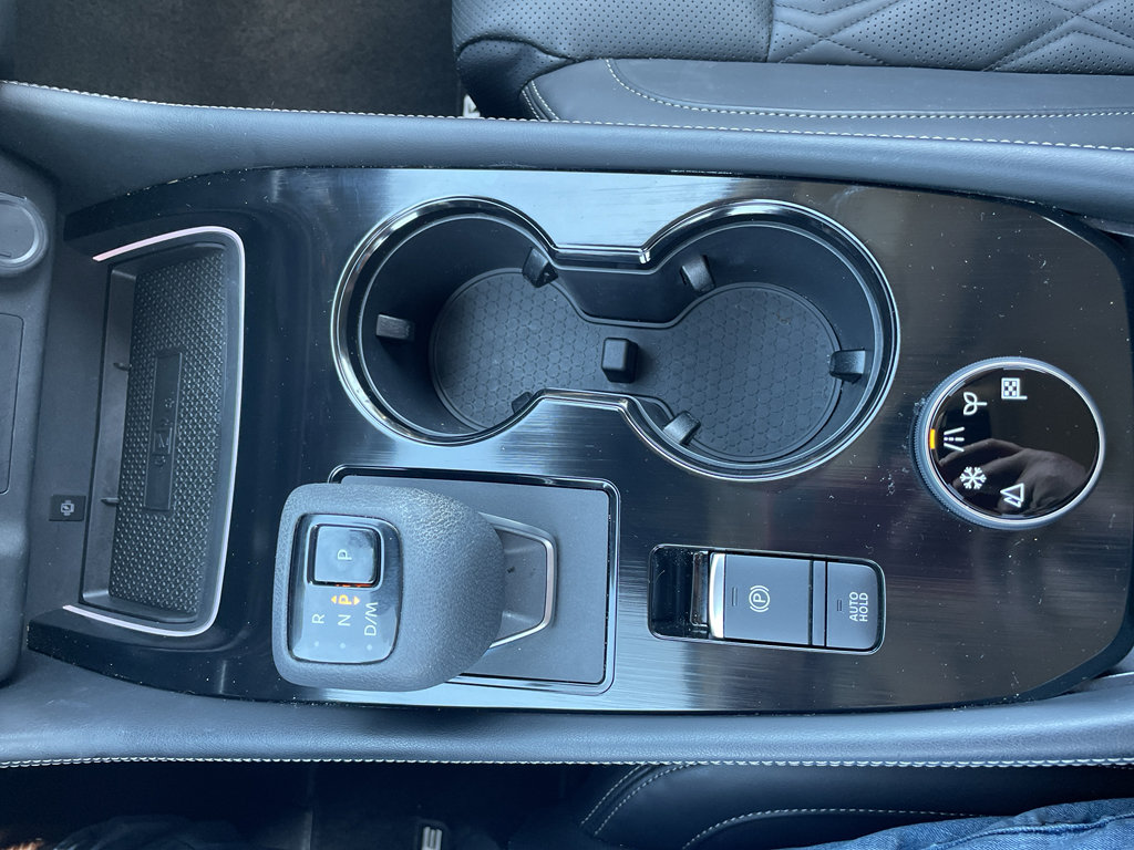 Used 2025 Nissan Rogue Platinum w/ Tech Package image 18