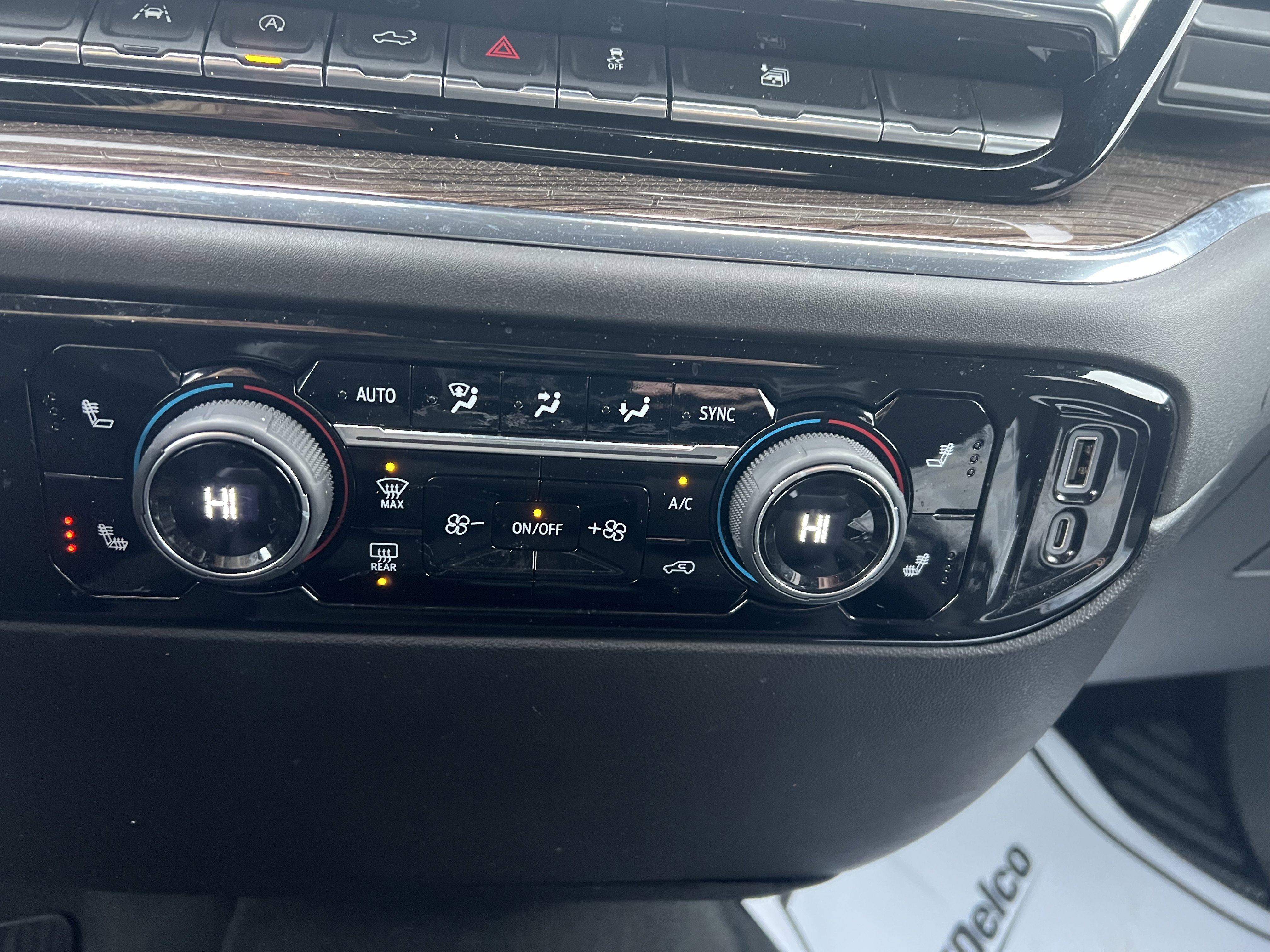 Used 2023 Chevrolet Silverado 1500 LT image 24