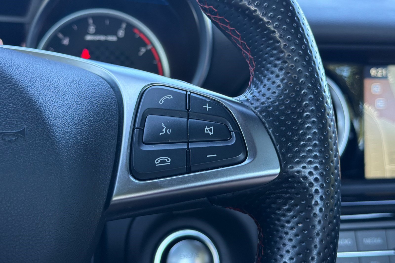 Used 2017 Mercedes-Benz SLC 43 AMG image 32