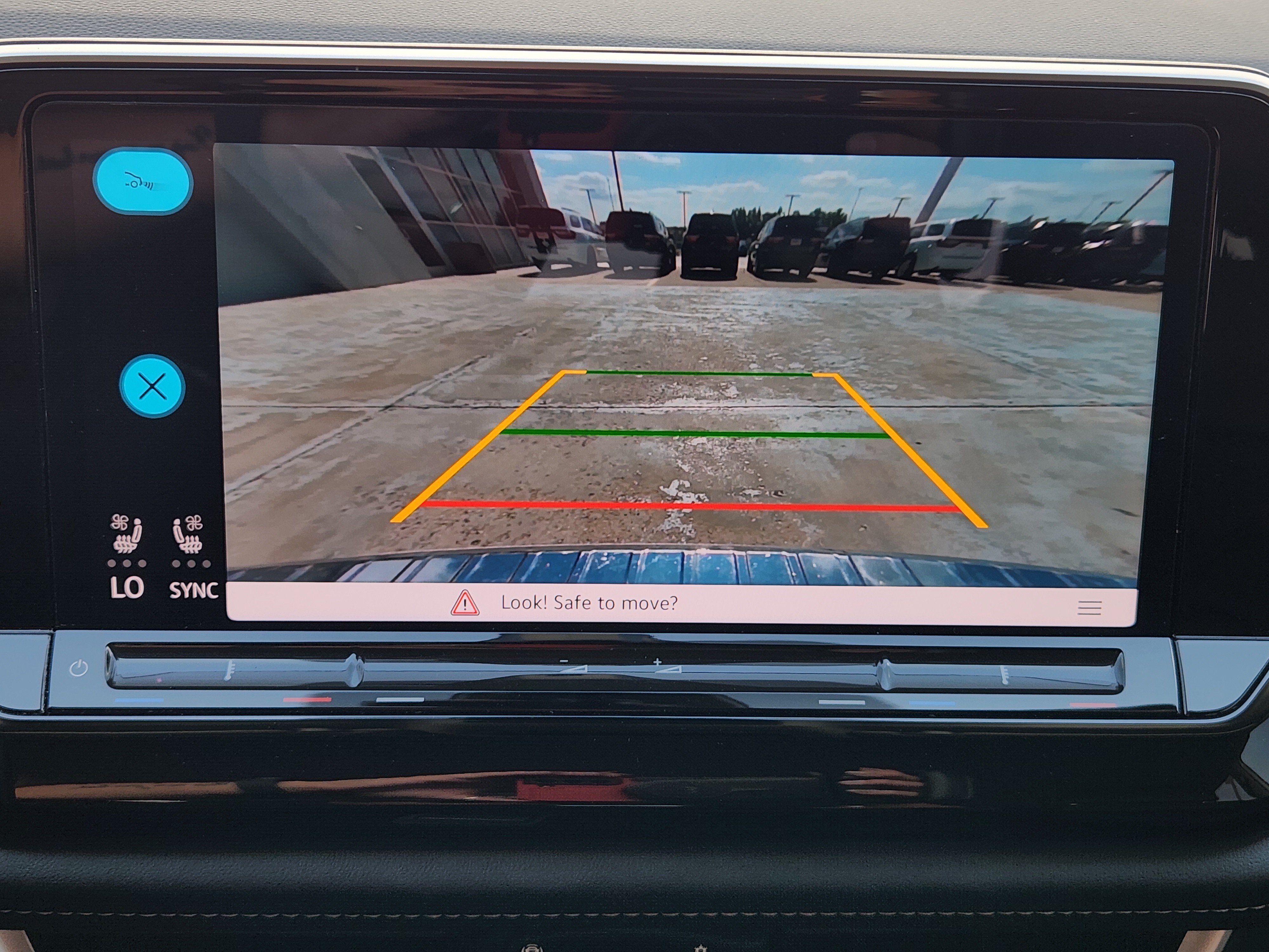 Used 2024 Volkswagen Atlas SE FWD image 20