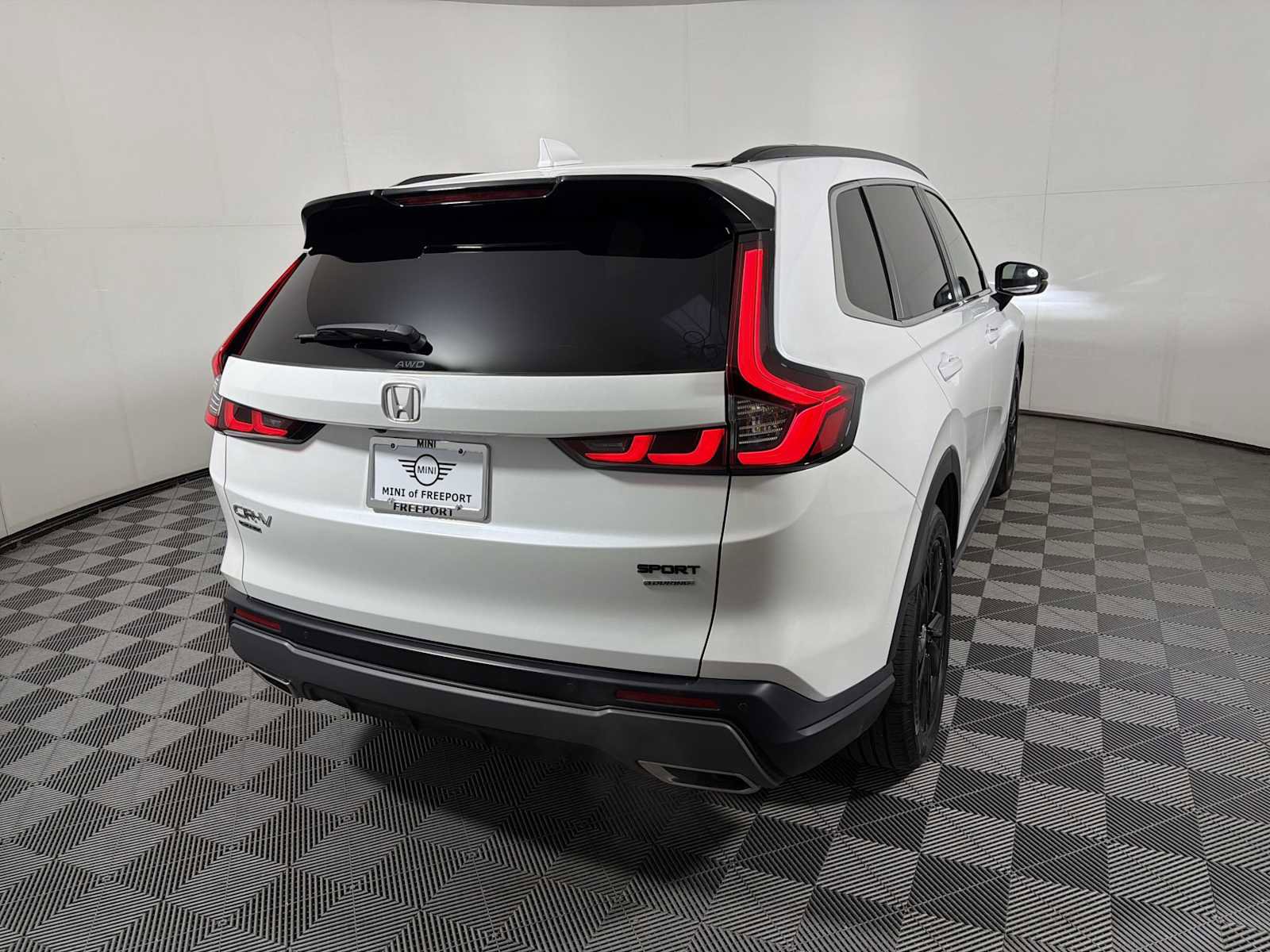 Used 2024 Honda CR-V Sport Touring image 6