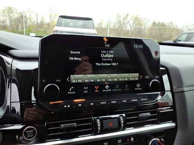 Certified 2024 Nissan Pathfinder Platinum w/ Black Appearance Package image 11