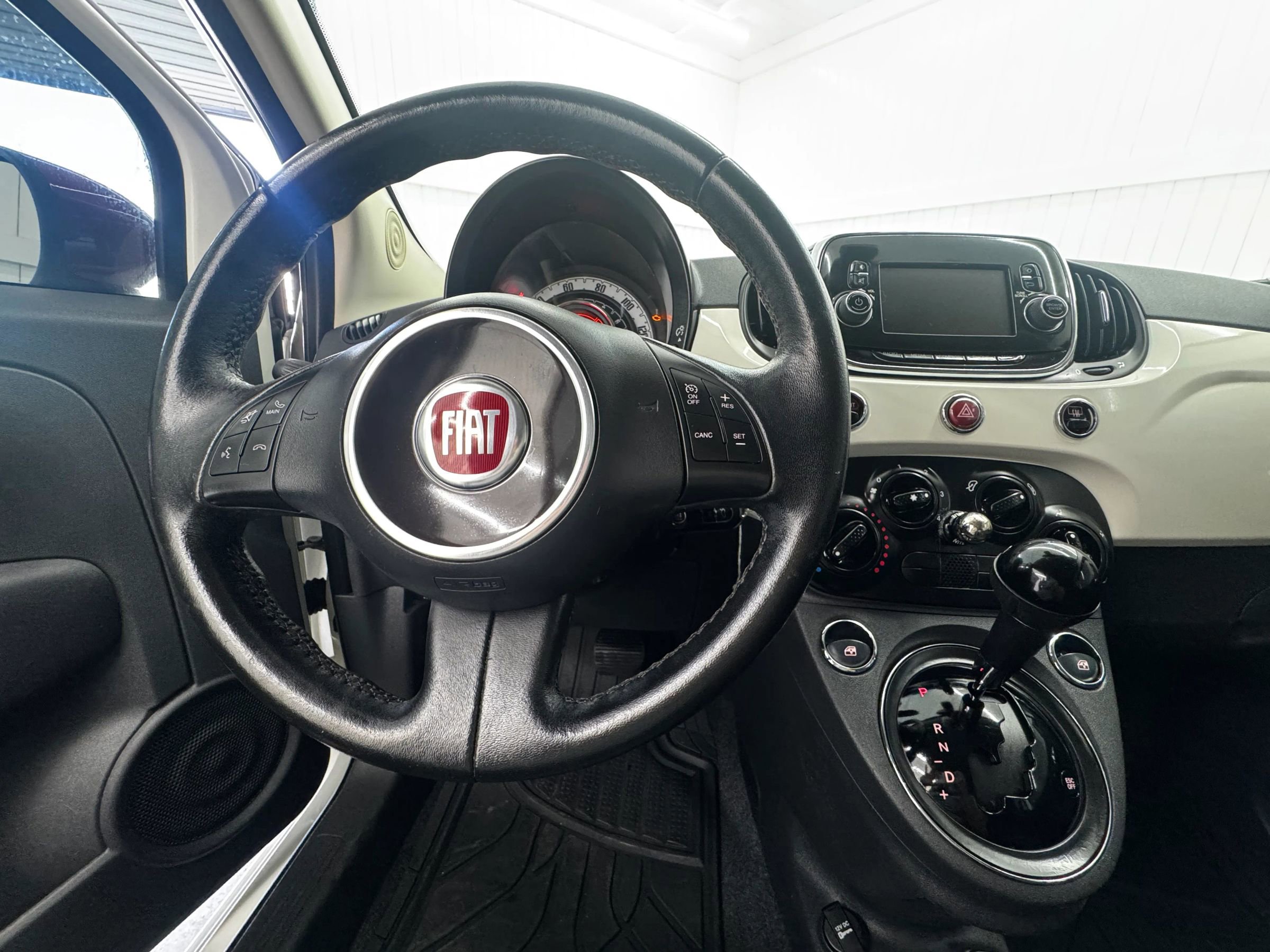 Used 2016 FIAT 500 Pop w/ Italia Package image 13