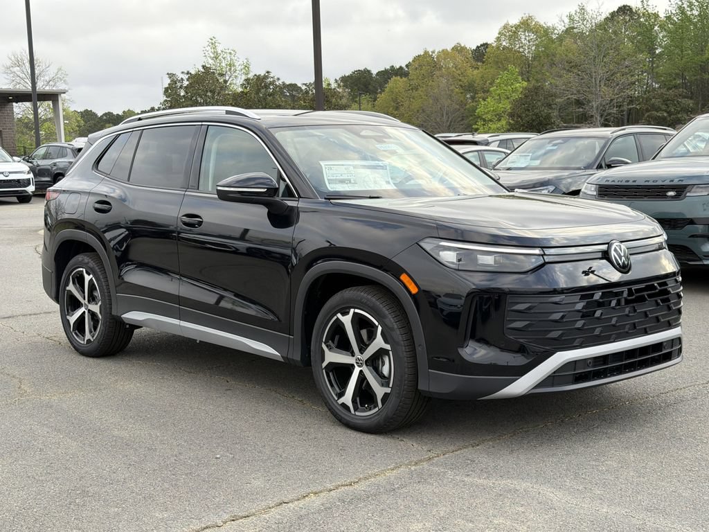 New 2026 Volkswagen Tiguan SE FWD image 7