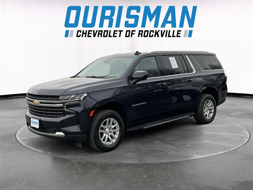 Used 2024 Chevrolet Suburban LT image 2