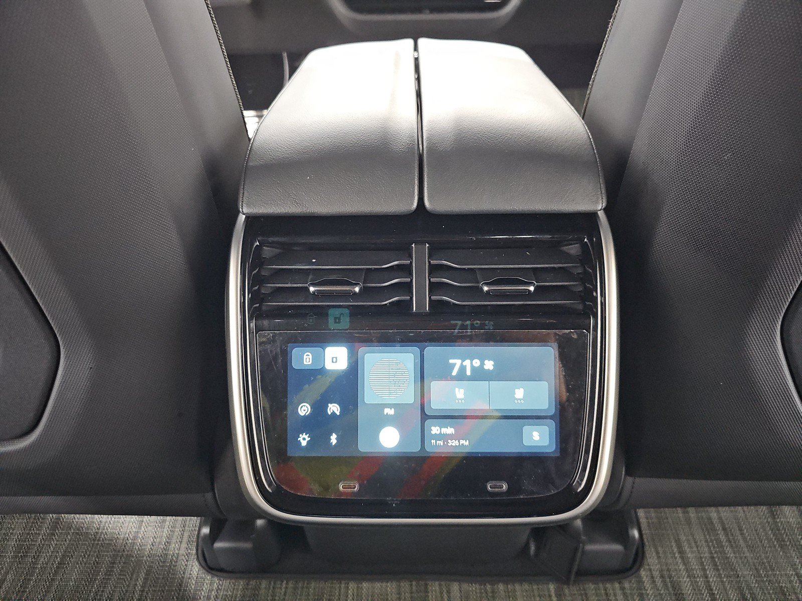 Used 2024 Rivian R1S Adventure AWD/4WD image 30